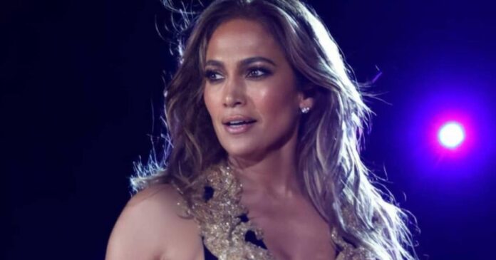 Jennifer Lopez de Dolce Gabanna en Global Citizen 2021