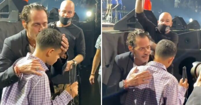 Marc Anthony detalle con niño autista durante concierto