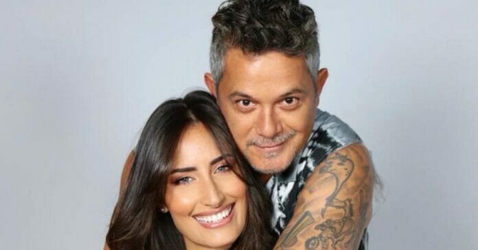 Alejandro Sanz y su novia Rachel Valdés