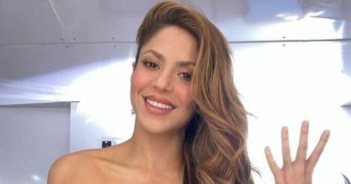 Shakira elogia a Piqué tras victoria del Barça en el clásico