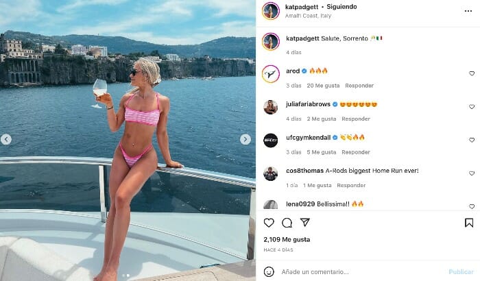Alex Rodriguez se rinde a foto en bikini de su novia Kathryne Padgett