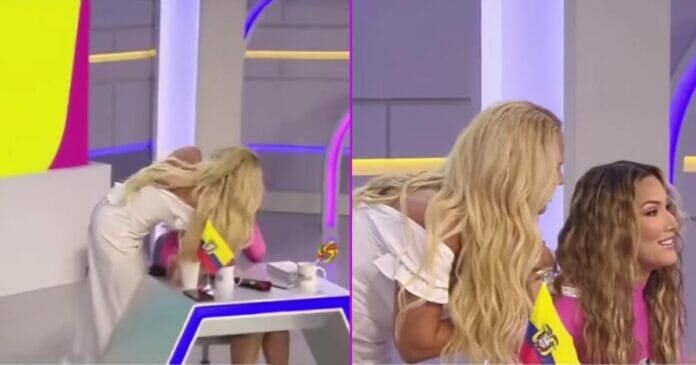 Niurka Marcos intenta besar a Alejandra Jaramillo